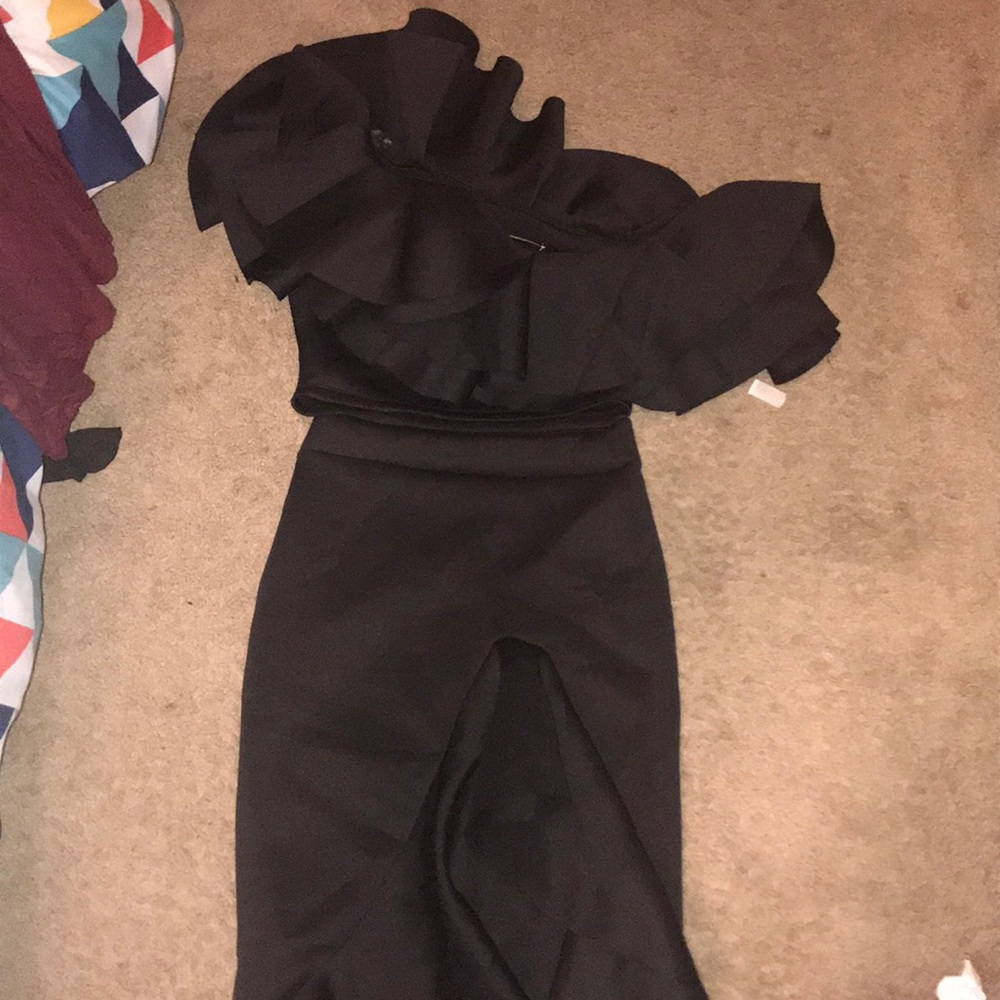 Fashionova 2 piece black ruffle set